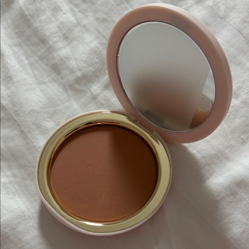 Rare beauty summer feels soft matte powder bronzer - Picture 2 of 5